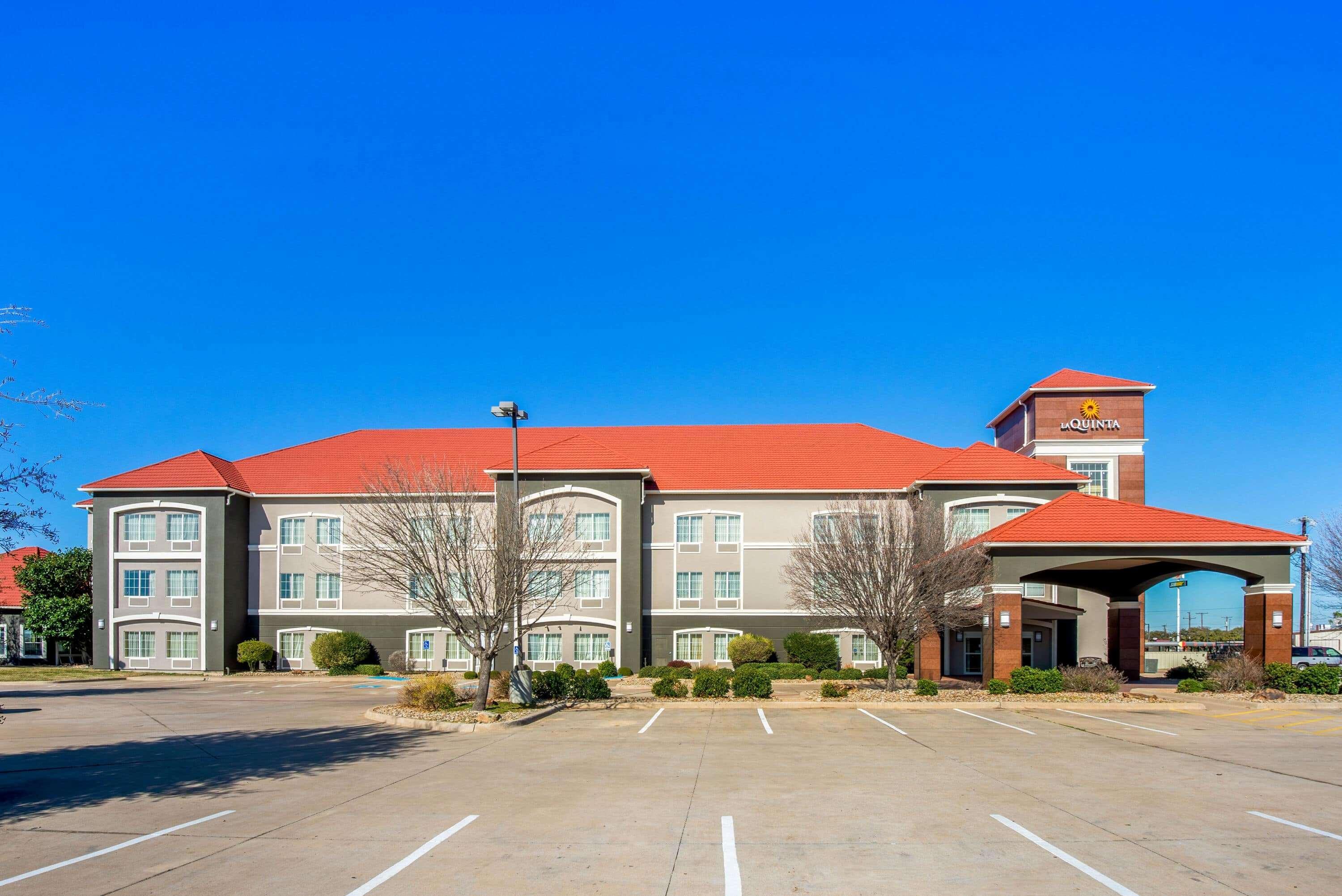 La Quinta By Wyndham Eastland Hotel Exterior photo